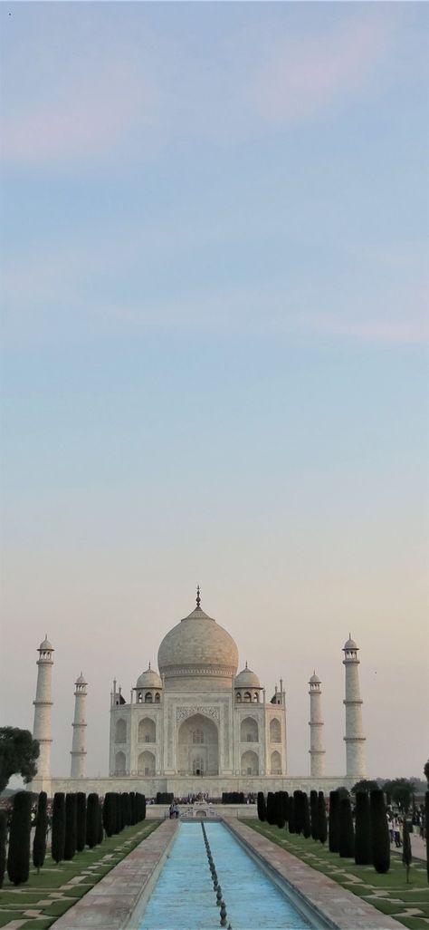 Taj Mahal Wallpaper Beautiful, Taj Mahal Wallpaper, India Wallpaper, Markiplier Wallpaper, Great Pyramid Of Giza, Travel Architecture, Agra India, Phone Screen Wallpaper, Live Wallpaper Iphone