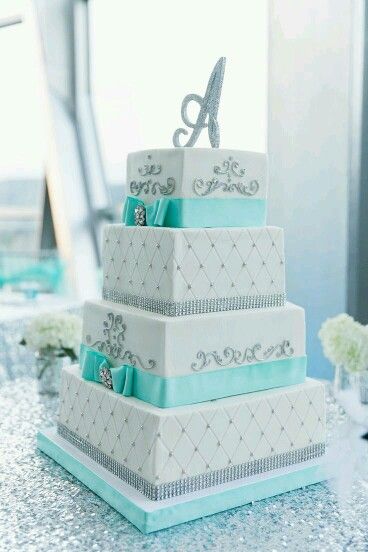 Aqua Blue Wedding Cake Designs, Tiffany Blue Wedding Cake, Quince Cakes, Blue Wedding Cake, Tiffany Blue Weddings, Silver Wedding Cake, Tiffany Party, Quinceanera Cakes, Tiffany Blue Wedding