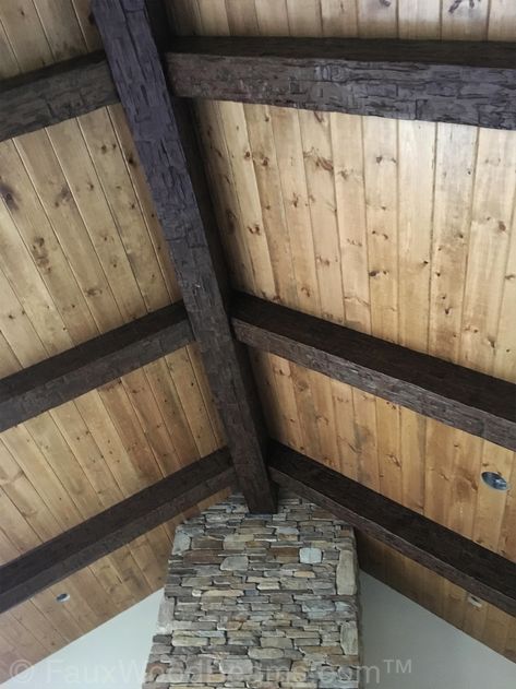 Reclaimed Wood Beams Ceiling, Vaulted Ceiling Decor, Vaulted Ceiling Beams, Wood Ceiling Beams, Vaulted Ceiling Ideas, Beams Living Room, Reclaimed Wood Ceiling, Wood Plank Ceiling, Vaulted Ceiling Living Room