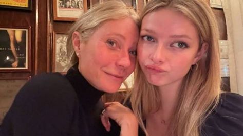 Gwynwth Paltrow and Chris Martin's eldest daughter Apple is 19. Apple Martin is now studying at Vanderbilt University in Tennessee, Nyc Food Tour, Apple Martin, Celebrity Daughters, Blue Ivy Carter, Daughters Day, Super Rich Kids, Kaia Gerber, Lily Rose Depp, Sporty And Rich