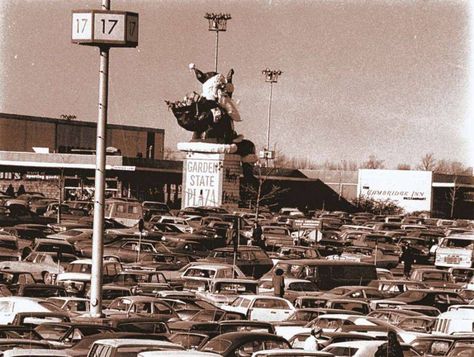 Garden State Plaza, Paramus, NJ, Christmas, 1964 The mall has a long standing history in the community Paramus Nj, Garden State Plaza, Bergen County New Jersey, Paterson Nj, Vintage Mall, Childhood Things, Hand Raised, Sports Food, Essex County