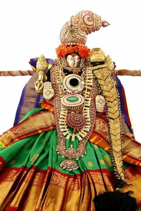 Padmavathi ammavaru Tiruchanur Padmavathi, Padmavathi Ammavaru, Goddess Mahalakshmi, Goddess Laxmi, Vishnu Wallpapers, Lakshmi Images, God Images, Indian Goddess, Goddess Decor