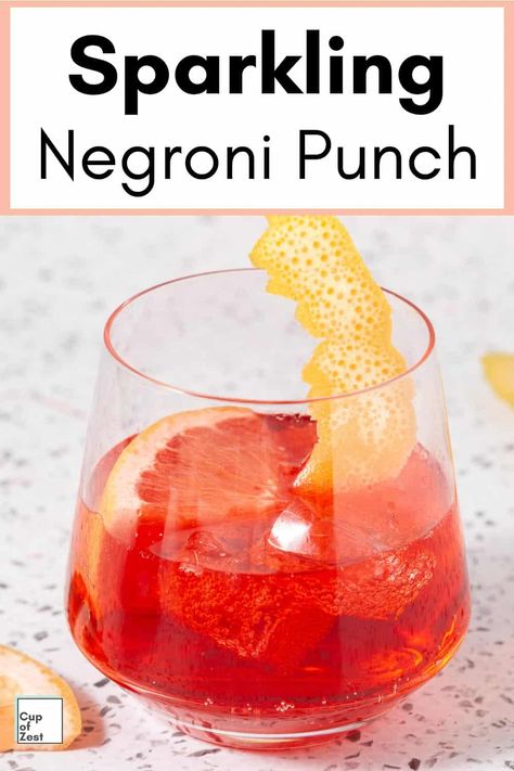 Negroni Recipe, Friends Drinks, Party Punch, Negroni, Punch Recipes, Sparkling Wine, Adult Drinks, Party Drinks, Cocktail Recipes