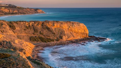 Sacred Cove and Abalone Cove Shoreline Park - Beach Review | Condé Nast Traveler Visit Los Angeles, California Coastline, Los Angeles Beaches, Fountain Feature, Beach Boardwalk, California Coastal, Surf City, Visit California, Rock Pools