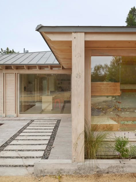 Cristián Izquierdo Lehmann's blends Chilean house into sandy surrounds Pavillion Architecture, Retractable Glass Doors, Pitched Ceiling, Timber Architecture, Wood Architecture, Wooden Structure, Wooden Staircases, Architecture Studio, Roof Plan