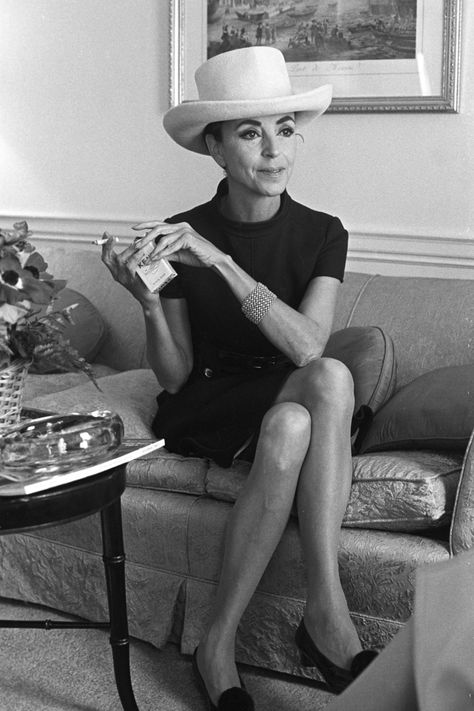 Gloria Guinness: Style Through the Years [PHOTOS] Guinness Cookies, Guinness Art, Guinness Gravy, Stew Crockpot, Balenciaga Hat, Muhammad Ali Boxing, Guinness Cake, Donald Pleasence, Andre Courreges