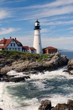 Portland Head Lighthouse  Museum in Cape Elizabeth Maine--this is almost the exact painting I inherited from my grandma. Portland Head Lighthouse, Moving To Maine, Portland Head Light, Maine Lighthouses, Cape Elizabeth, Maine Vacation, Lighthouse Pictures, Beautiful Lighthouse, Portland Maine