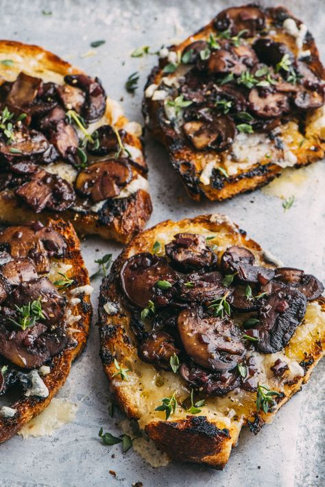 How To Make Bruschetta with Mushrooms and Fontina - Best Bruschetta with Mushrooms and Fontina Recipe Mushroom Bruschetta Recipe, Debi Mazar, Heritage Recipes, Thanksgiving Appetizers Easy, Mushroom Toast, Thanksgiving Appetizer Recipes, Make Ahead Appetizers, Fingerfood Party, Bruschetta Recipe