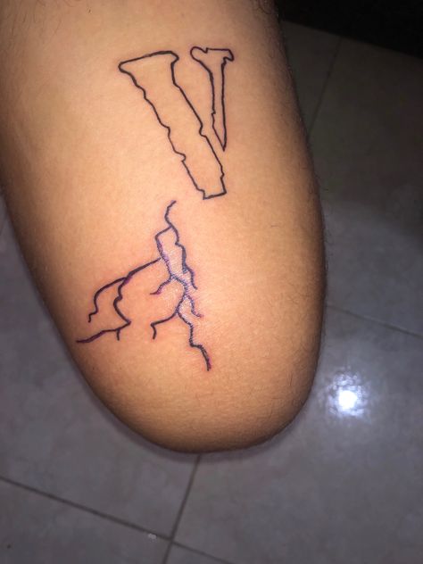 Vlone V Tattoo, Asap Rocky Tattoo Ideas, Nike Tattoo Ideas, Bape Tatoos, Vlone Logo Tattoo, Asap Rocky Tattoo, Hypebeast Tattoo, Random Small Tattoos, Asap Tattoo