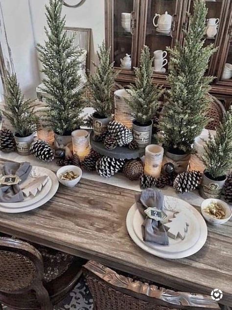 Fall Feast, Chirstmas Decor, Tafel Decor, Christmas Dining Table, Christmas Dining Room, Intimate Dinner, Christmas Tablescape, Classy Christmas, Stag Head