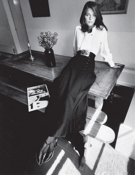 LISA SAYS GAH Jeanloup Sieff, Vintage Foto's, Mode Editorials, Black And White Outfit, Charlotte Rampling, Vogue France, Linda Evangelista, Claudia Schiffer, 1970s Fashion