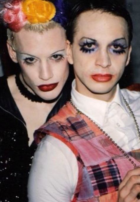 Michael Alig and Richie Rich Michael Alig, Blitz Kids, Eyeliner Designs, Goth Bands, Disco Club, Club Fashion, Richie Rich, How To Draw Eyebrows, Hot Makeup