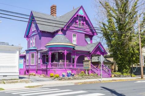 A purple house in Lewes, Delaware Kawaii House Exterior, Purple Victorian House, Kawaii House, Victorian Bohemian Decor, Purple House, Storybook House, Rainbow House, Victorian Home Interior, Victorian Style Homes