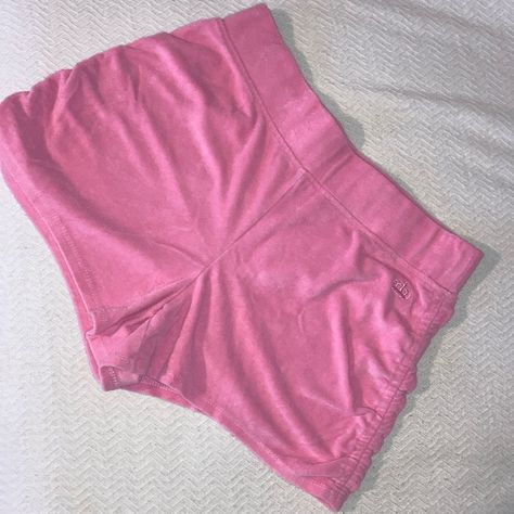 Medium Bright Light, Pink Juicy Couture Short Shorts. Never Worn But No Tags. Pink Fitted Shorts, Pink Fitted Short Pajama Shorts, Juicy Couture Mini Skirt, Juicy Shorts, Hot Pink Juicy Couture Jacket, Veronica Lodge Outfits, Velour Shorts, Sock Outfits, Crop Top And Shorts