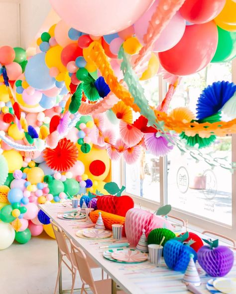 Colorful Kids Birthday Party, Bright Color Birthday Party, Birthday Party Color Schemes, Colorful Birthday Party Ideas, Colorful Theme Party, Primary Color Party, Rainbow Kids Party, Back To School Party Ideas, School Party Ideas