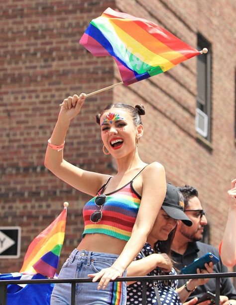 Pride Outfits Women, Gay Pride Outfits, Pride Parade Outfit, Pride Celebration, Gay Pride Parade, Celebration Ideas, Normal Clothes, Pride Outfit, Pride Parade