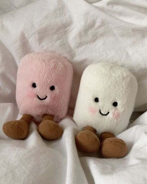 Jellycat Bunny, Jellycat Stuffed Animals, Animal Bag, Cute Little Things, Birthday Wishlist, Christmas Wishlist, Art Classes, Stuffed Animals, Parenting Hacks