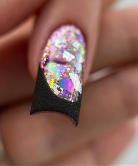 Encapsulated Nail Designs, Jan Nails, Nail Painting Tips, Tape Nail Art, Pop Art Nails, Encapsulated Nails, Luminous Nails, Edge Nails, January Nails