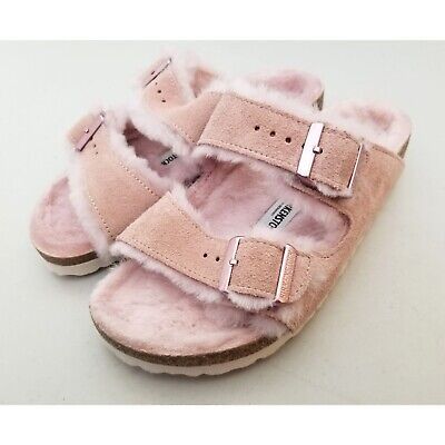 Top Seller for Birkenstock Arizona Shearling Sandals in Light Rose Size 36 Narrow, Women's Shoes Shearling Sandals, Fashion Shoes Boots, Light Rose, Girly Shoes, Swag Shoes, Birkenstock Arizona, Eva Sole, Rose Lights, Birkenstock Shoes