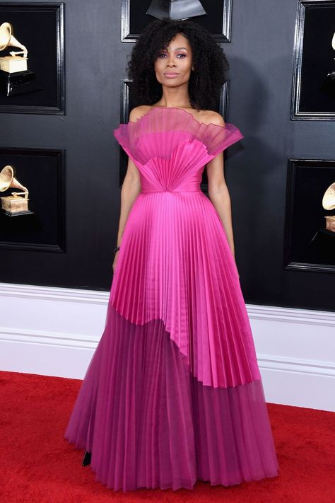 Luxury Chic Pleated Dress With Accordion Pleats, Luxury Pleated Floor-length Dress, Luxury Floor-length Pleated Dress, Electric Pleats Gown, Voluminous Pleated Evening Dress, Luxury Pink Pleated Evening Dress, Pleated Fabric Outfits, Pleated Fabric Dress, Satin Pleated Dress