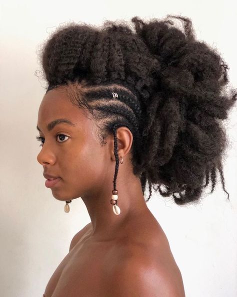 4c Updo, Bun Mohawk, Afro Mohawk, Curly Updo, Hair Reference, Afro Hairstyles, Hair Designs, Pretty Hairstyles, Hair Goals