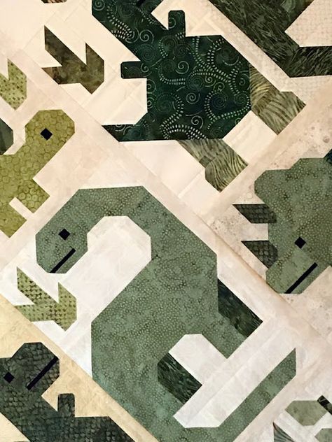 Doodlebugs and Rosebuds Quilts: Dinosaur Hunt is Over Elizabeth Hartman Quilts, Dinosaur Quilt, Knitting Quilt, Boys Quilt Patterns, Log Cabin Quilt Pattern, Kids Quilts, Dinosaur Fabric, Baby Dinosaur, Dinosaur Crafts