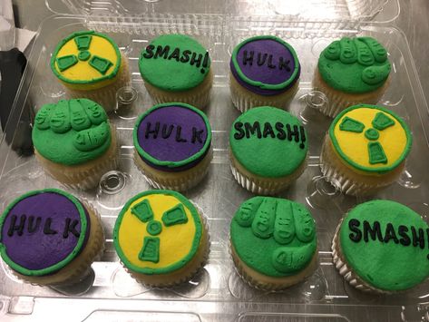 Hulk Cupcakes Ideas, Hulk Cupcakes, Hulk Birthday Cakes, Hulk Cake, Marvel Birthday, Marvel Birthday Party, Hulk Birthday, Cupcakes Ideas, Hulk Smash