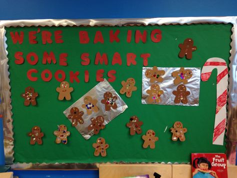 Gingerbread bulletin board! Gingerbread Man Bulletin Board, Gingerbread Bulletin Board, Christmas Bulletin Board Ideas, Toddler Bulletin Boards, Daycare Bulletin Boards, December Bulletin Boards, Holiday Bulletin Boards, Christmas Bulletin Boards, Cute Bulletin Boards