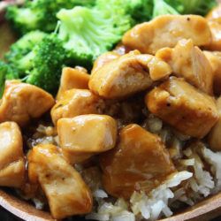 If you want great, homemade Asian food, then this Easy Chicken Teriyaki is where it's at! It is so simple and quick to throw together. Homemade Asian Food, Tin Foil Dinners, Parmesan Ranch, Easy Suppers, Pork Chops And Rice, Creamsicle Cake, Panda Store, Weekly Recipes, Foil Dinners