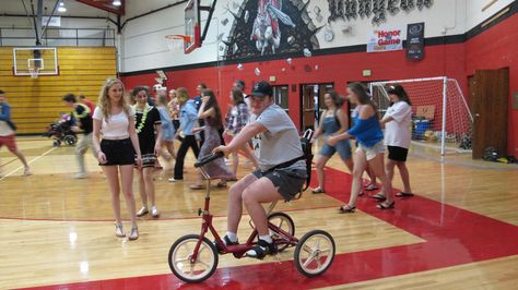 One of the best programs that I have ever seen was the Adaptive Physical Education (PE) Class that was in place when my son, Ian, was in high school. It was a wonderful program where people with and without disabilities got to know each other. The program improved the confidence in students with developmental disabilities and, maybe even more impressively, it gave typical students a chance to really see past the disability and instead see the person. Adaptive Physical Education, Adaptive Activities, Adapted Pe, Adapted Physical Education, Pediatric Pt, Ell Students, Pe Class, Elementary Learning, Physical Education Activities