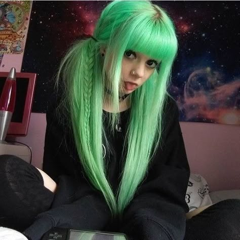 Emo Split Dyed Hair, Pastel Goth Hair, Split Dye, Aesthetic Emo, Goth Hair, Teal Hair, Dyed Hair Inspiration, Punk Hair, Emo Hair