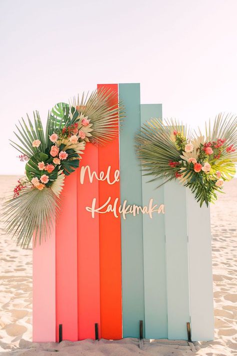 Diy Photo Backdrop, Hawaiian Christmas, Mele Kalikimaka, Event Backdrop, Diy Backdrop, Merry Christmas To You, Backdrop Design, Photo Backdrop, Backdrops For Parties