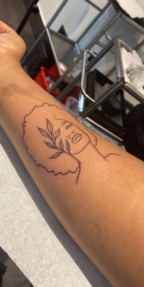 Afro Tattoo, Black People Tattoos, Aesthetic Tattoo Ideas, Artsy Tattoos, Unique Tattoo Ideas, 20 Aesthetic, Grunge Tattoo, Black Girls With Tattoos, Best Tattoos For Women