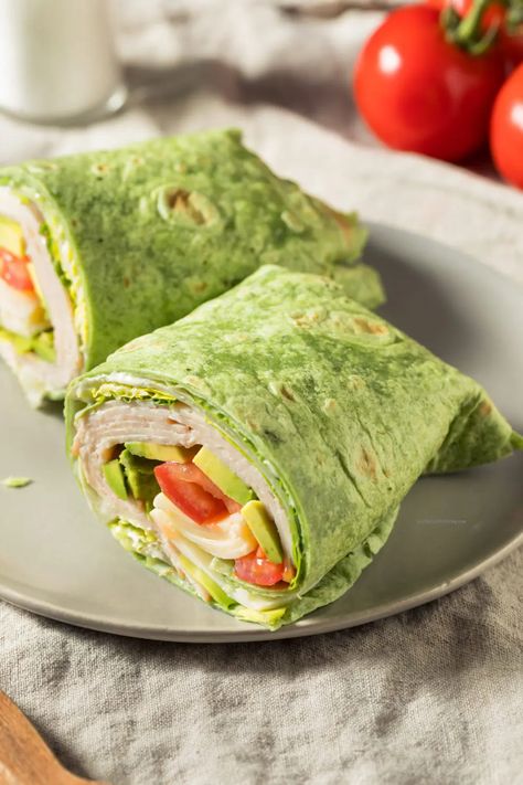 Turkey Avacodo Wraps, Spinach Wrap Ideas, Turkey Spinach Wrap, Spinach Wrap Recipe, Turkey Wraps Healthy, Low Calorie Sandwich, Spinach Tortilla Wraps, Turkey Wrap Recipes, Low Calorie Tortilla