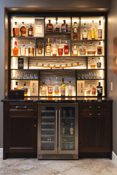 Custom bourbon bar Bar Lounge Room, Whiskey Lounge, Bourbon Room, Whiskey Room, Home Bar Areas, Home Bar Cabinet, Home Bar Rooms, Modern Home Bar, Bourbon Bar