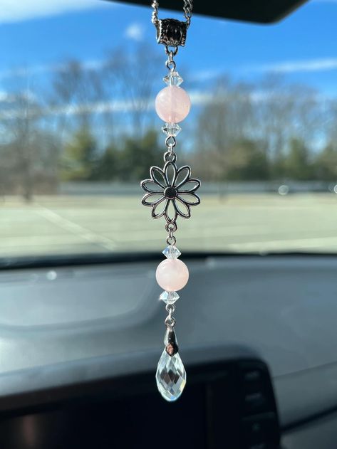 Cute Car Decorations, Car Crystals, Car Hanging Accessories, Car Mirror Hanging, Mirror Car Accessories, Rose Quartz Healing, Rear View Mirror Accessories, Rear View Mirror Decor, Girly Car