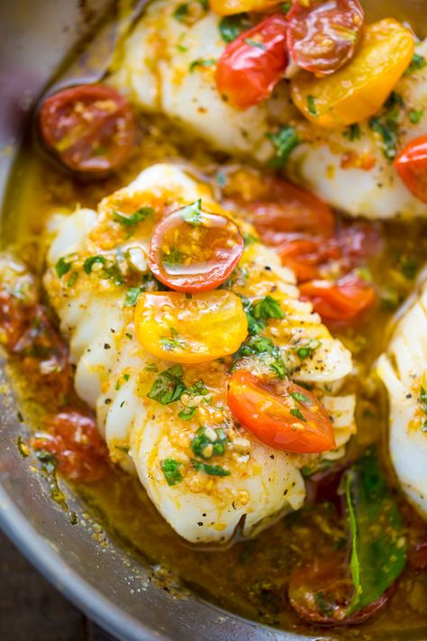 A quick and easy recipe for Pan-Seared Cod in White Wine Tomato Basil Sauce! White Wine Tomato Basil Sauce, Cod Fish Recipes, Baker By Nature, Tomato Basil Sauce, Basil Sauce, Hair Flyer, Cod Recipes, Fish Dinner, Calamari