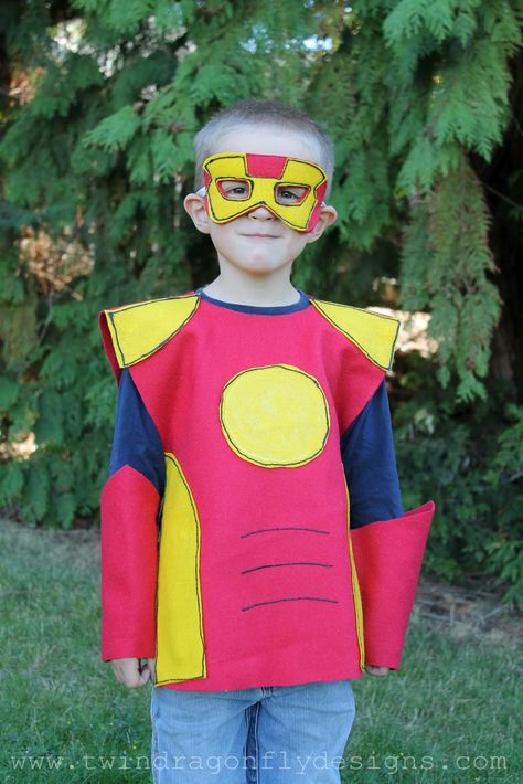 Kid Inspiration - All for the Boys - Simple No Sew Superhero Costumes! Diy Superhero Costume, Create Your Own Superhero, Cape Tutorial, Halloween Costume Design, Mermaid Halloween Costumes, Ironman Costume, Supergirl Costume, Bodysuit Pattern, Batman Costumes