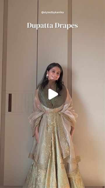 Kanika Baid | Bridal & Personal Stylist on Instagram: "Are you also tired of draping your dupatta as cape or on the shoulder always?  Check these super easy and quick DIY Drapes, perfect to doll you up this festive and wedding season.  Save this reel for the next time you drape your lehenga!  [ lehenga drapes, diwali outfits, diwali GRWM, organza dupatta, dupatta drapes , wedding season 2024 ]" Dupatta Into Cape, Off Shoulder Wedding Lehenga, Coat With Lehenga, How To Style Organza Dupatta, Cape Dress Design, Dupatta Draping Styles For Sangeet, Different Drapes Of Dupatta, Velvet Dupatta Draping Styles, Latest Designer Dresses For Wedding