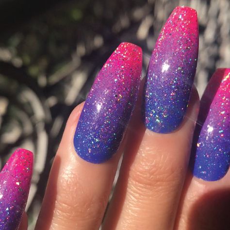 Magenta And Blue Nails, Bi Nails Designs, Subtle Bi Pride Nails, Bisexual Nail Designs, Pride Nails Bisexual, Pan Flag Nails, Bisexual Flag Nails, Bi Nail Ideas, Bisexual Nails Acrylic