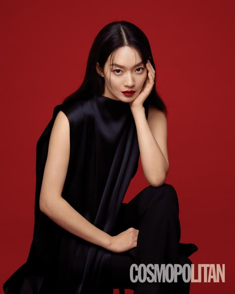 Shin Minah, Professional Shoot, Shin Min Ah, Red Backdrop, Pose Fotografi, Photoshoot Idea, Birthday Shoot, Beauty Shoot, Photoshoot Concept