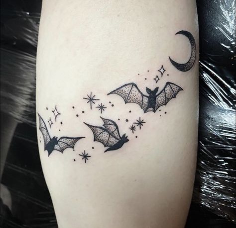 Aesthetic Tattoo Designs, Miniature Tattoos, Bats Tattoo Design, 40 Aesthetic, Tattoo Artist Tattoo, Goth Tattoo, Bat Tattoo, Artist Tattoo, 4 Tattoo