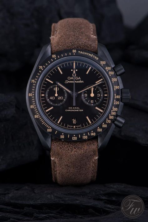 Omega Speedmaster Dark Side of the Moon Vintage Black Black Watches For Men, The Moon Vintage, Speedmaster Omega, Stylish Watches Men, Trendy Watches, Mens Watches Leather, Omega Watches, Premium Watches, Moon Vintage