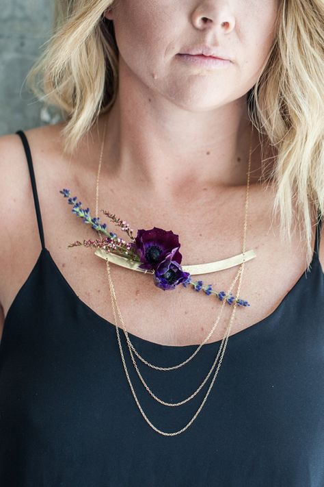 Fresh Flower Jewelry, Wedding Boutonnieres, Boutonniere Wedding, Floral Jewelry, Garland Wedding, Fresh Flower, Floral Necklace, Floral Jewellery, Jewellery Ideas