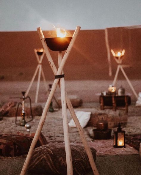 Umnya Dune Camp Retreat on Instagram: “Light your magic flame Campers 🔥@from_the_desert_with_love Our best season in the Sahara is back on September and we can’t wait to host…” Bbq Night, Photo Zone, Game Lodge, Instagram Light, The Sahara Desert, Night Book, Tent Design, Craft Wood, Sahara Desert