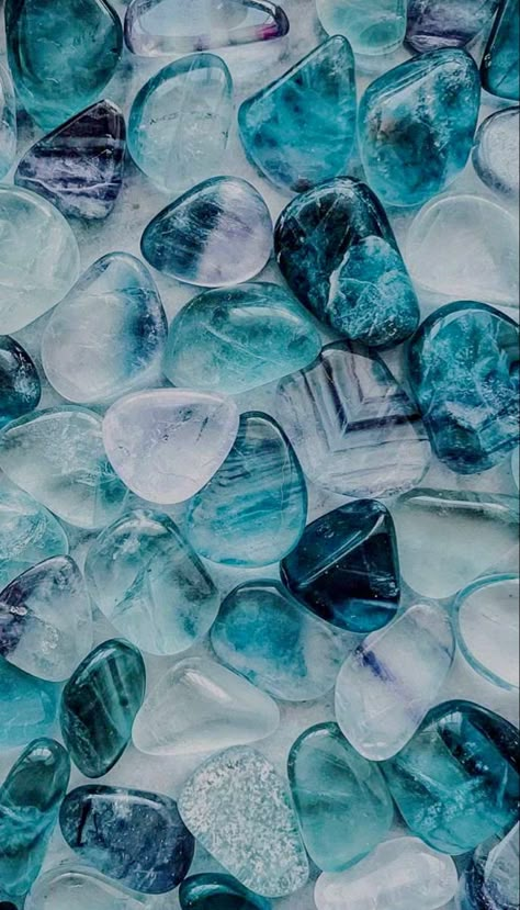 Glass Pebbles, Inspiration Nature, Beautiful Wallpapers For Iphone, Silver Necklace Chain, Wholesale Necklaces, Iphone Wallpaper Hd Nature, Abstract Iphone Wallpaper, 背景 シンプル, Silver Chains