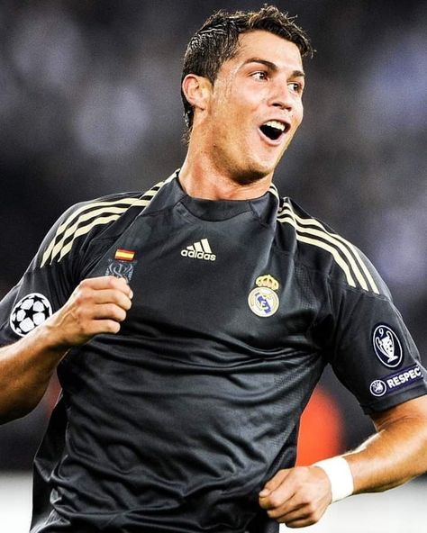 Fifa World Cup Fixtures, Ronaldo Revenge, Young Cr7, World Cup Fixtures, World Cup Schedule, Real Madrid Football Club, Cristiano Jr, Cristino Ronaldo, 2022 World Cup