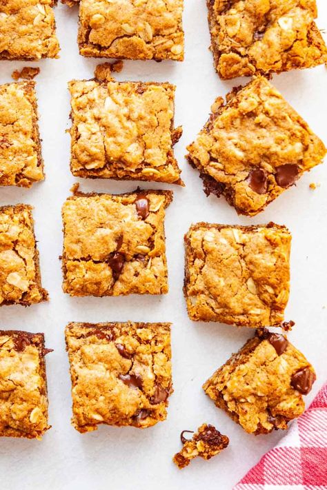 Chocolate Chip Banana Bars, Almond Butter Bars, Oat Squares, Almond Butter Oatmeal, Nut Free Granola, Cinnamon Sugar Muffins, Delicious Family Dinners, Dessert Alternatives, Banana Bars