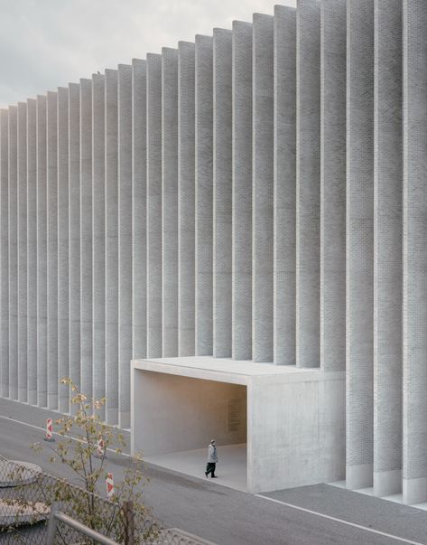 Brick Architecture, Renzo Piano, New Museum, Building Facade, Urban Setting, Arched Windows, Facade Architecture, Facade Design, Museum Of Fine Arts