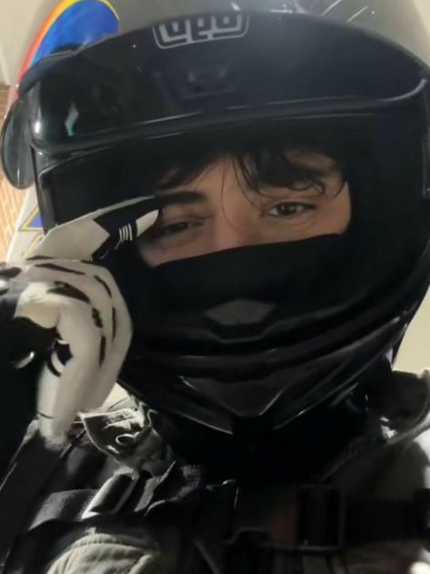 Motorcycle Men Aesthetic, Motorcycle Boy Aesthetic, Biker Boys Aesthetic, Biker Guy Aesthetic, Helmet Pictures, Motorcycle Guy Aesthetic, Masked Men Aesthetic, Biker Boy Aesthetic, Hot Biker Men